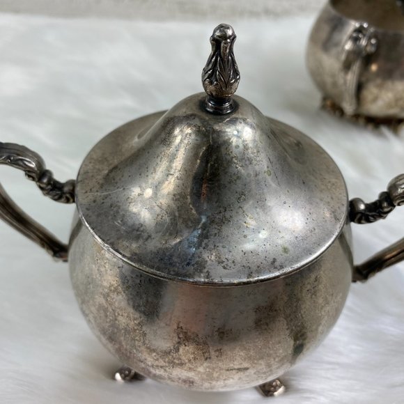 Vintage Oneida Silverplated Creamer & Sugar Set - Picture 6 of 13